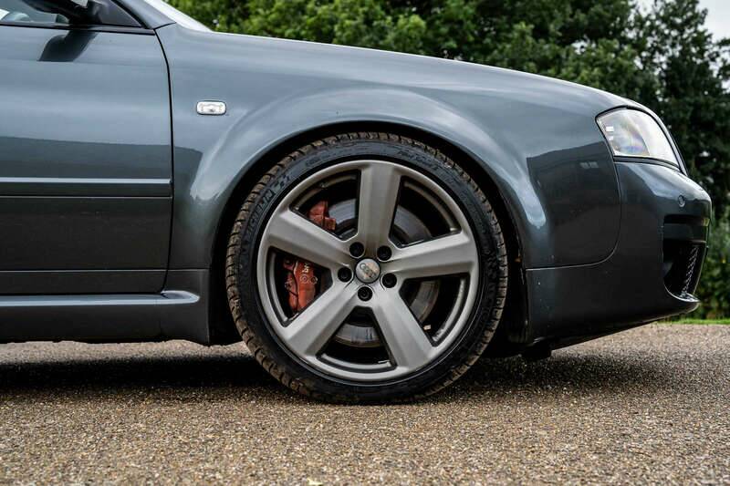 Image 24/50 of Audi RS6 Avant (2003)