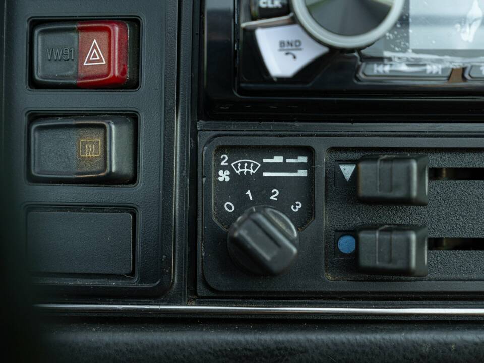 Image 48/50 of Volkswagen Golf I Cabrio GLi 1.8 (1983)