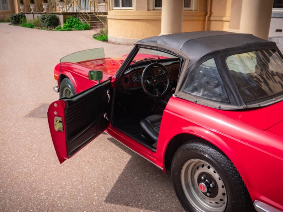 Bild 35/47 von Triumph TR 6 PI (1969)