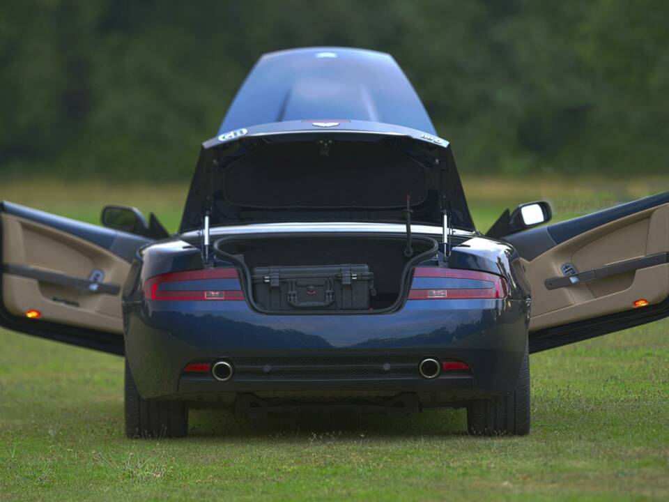 Image 22/50 of Aston Martin DB 9 Volante (2006)