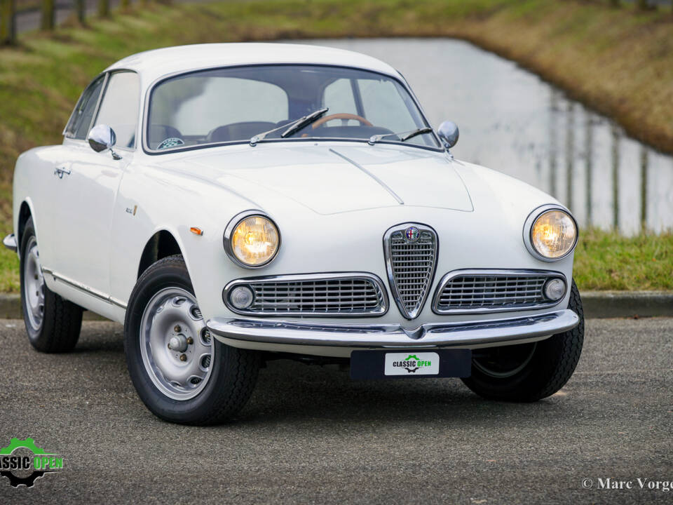 Image 17/48 of Alfa Romeo Giulia 1600 Sprint (1963)