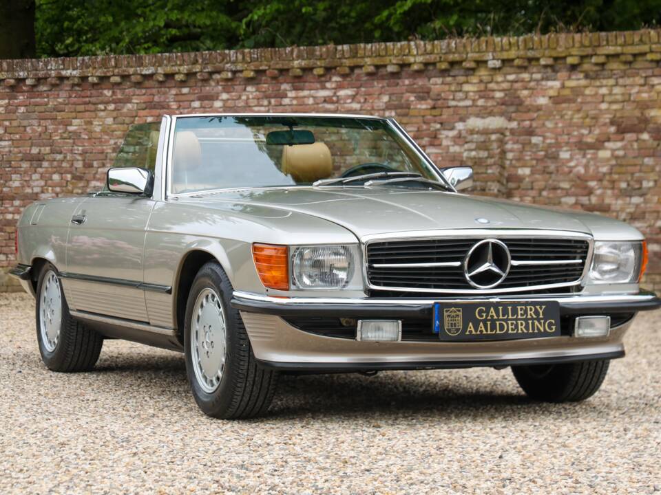 Image 50/50 de Mercedes-Benz 560 SL (1988)