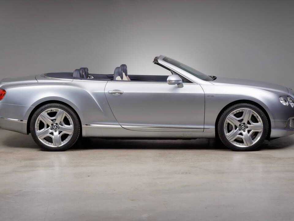 Bild 7/41 von Bentley Continental GTC W12 (2014)