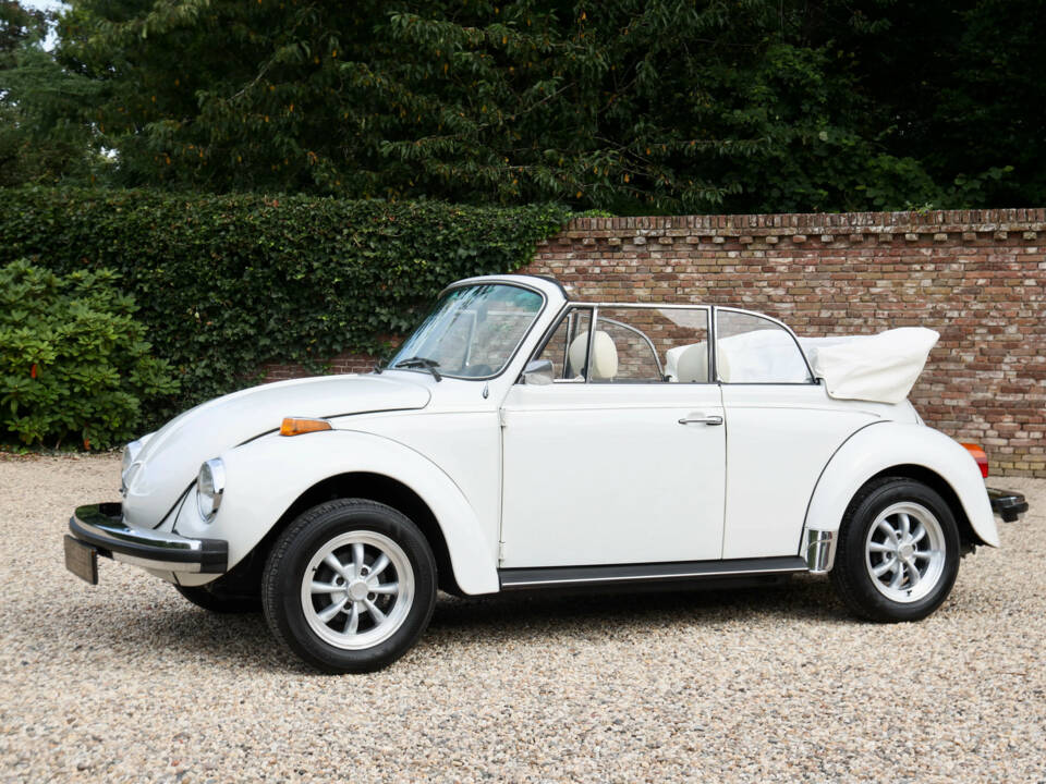 Image 28/50 of Volkswagen Käfer 1303 &quot;Champagne Edition&quot; (1977)