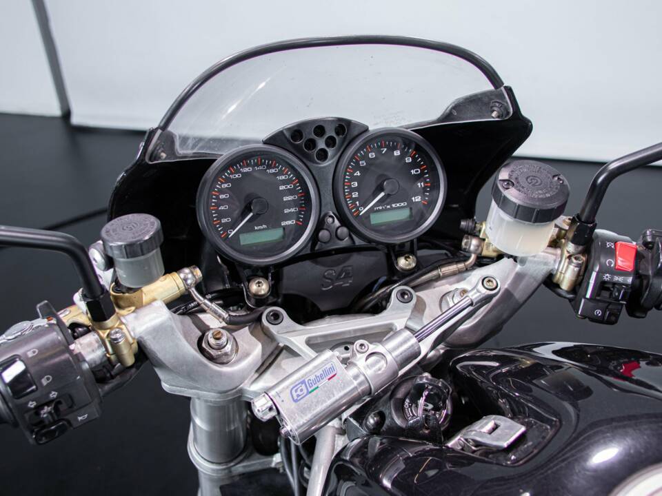 Image 37/50 of Ducati DUMMY (2003)