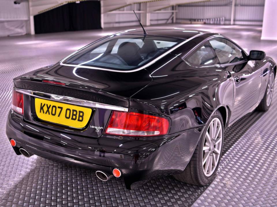 Afbeelding 8/50 van Aston Martin V12 Vanquish S Ultimate Edition (2007)