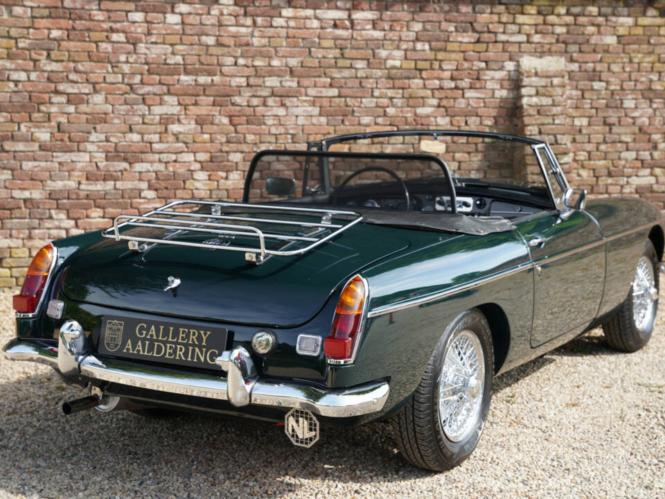 Image 35/50 of MG MGB (1969)