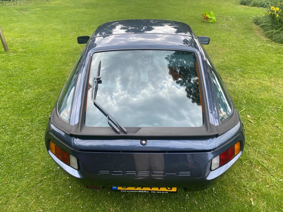 Immagine 8/19 di Porsche 928 S (1983)
