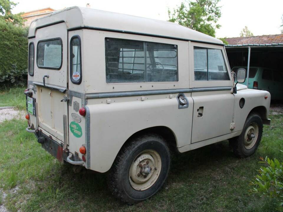Image 4/33 of Land Rover 88 (1984)