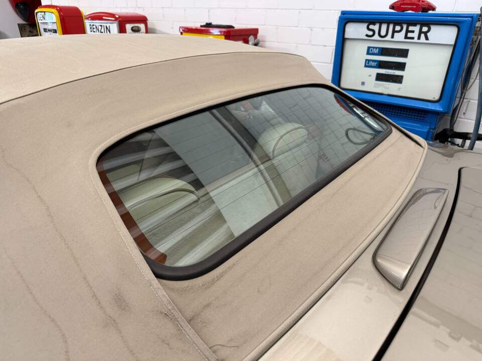 Immagine 17/17 di Aston Martin DB 7 Volante (1998)