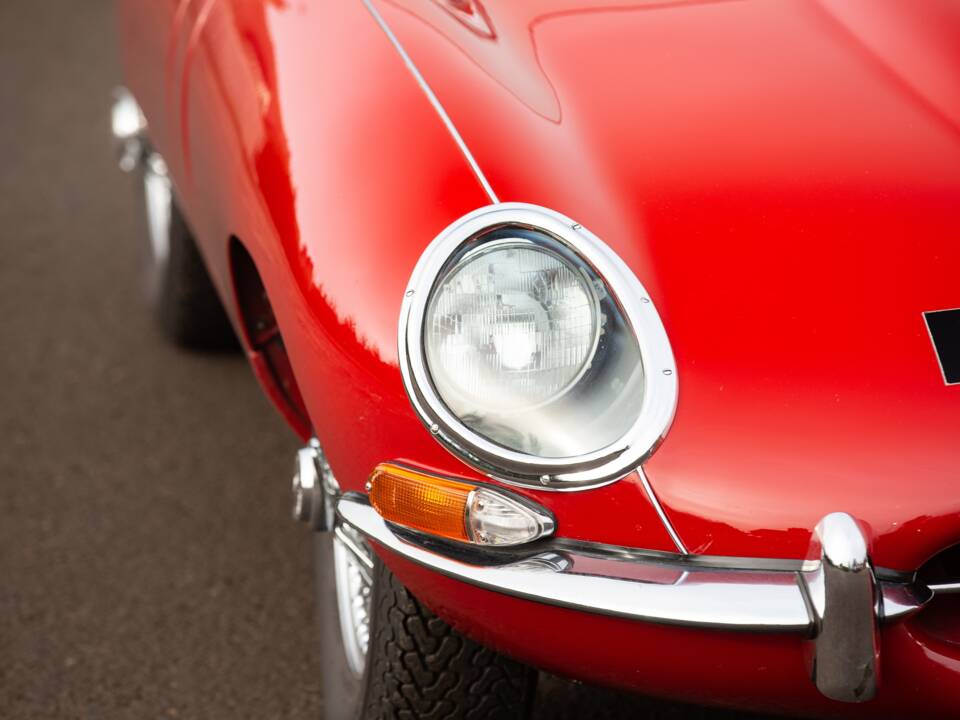 Image 12/50 of Jaguar E-Type 3.8 Flat Floor (1961)