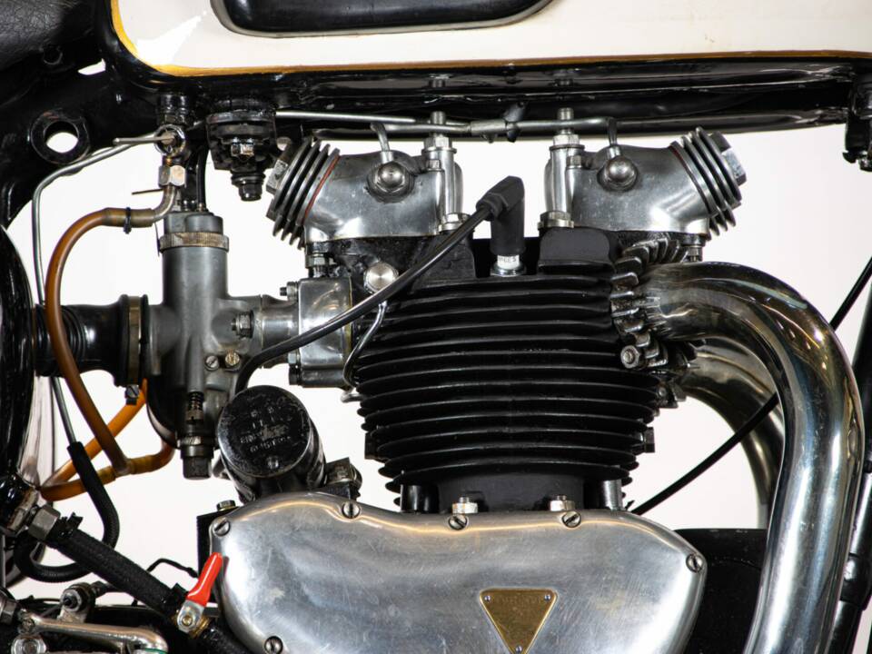 Image 29/50 of Triumph 6T Thunderbird (1959)