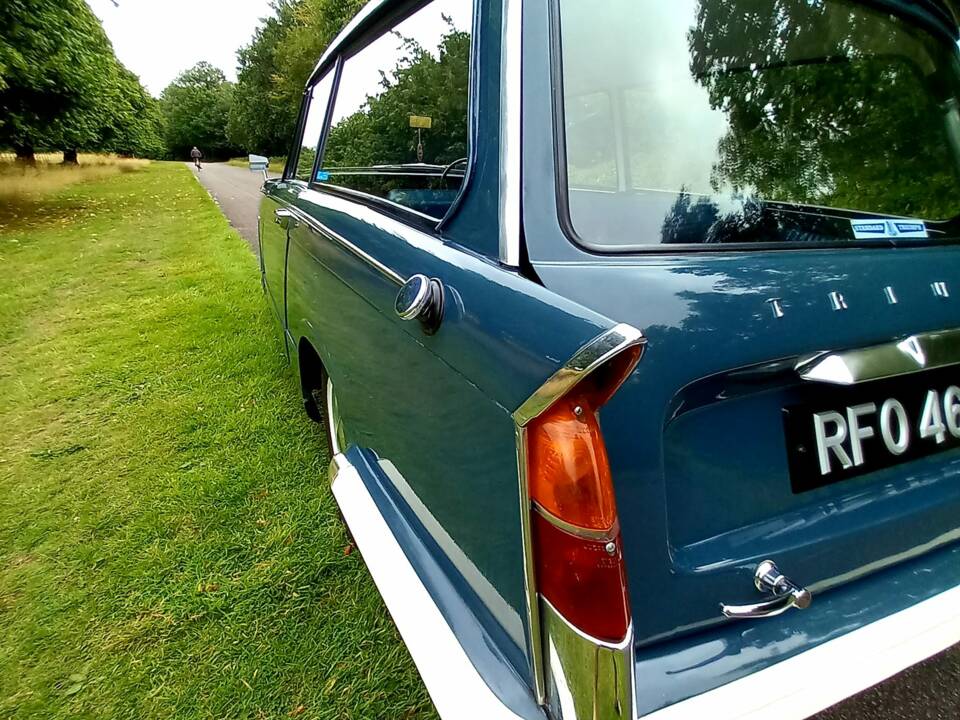 Image 53/93 of Triumph Herald 1200 (1964)