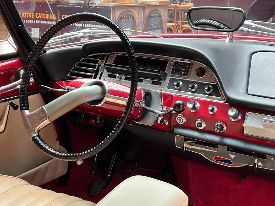 Image 25/37 of Citroën ID 19 (1967)