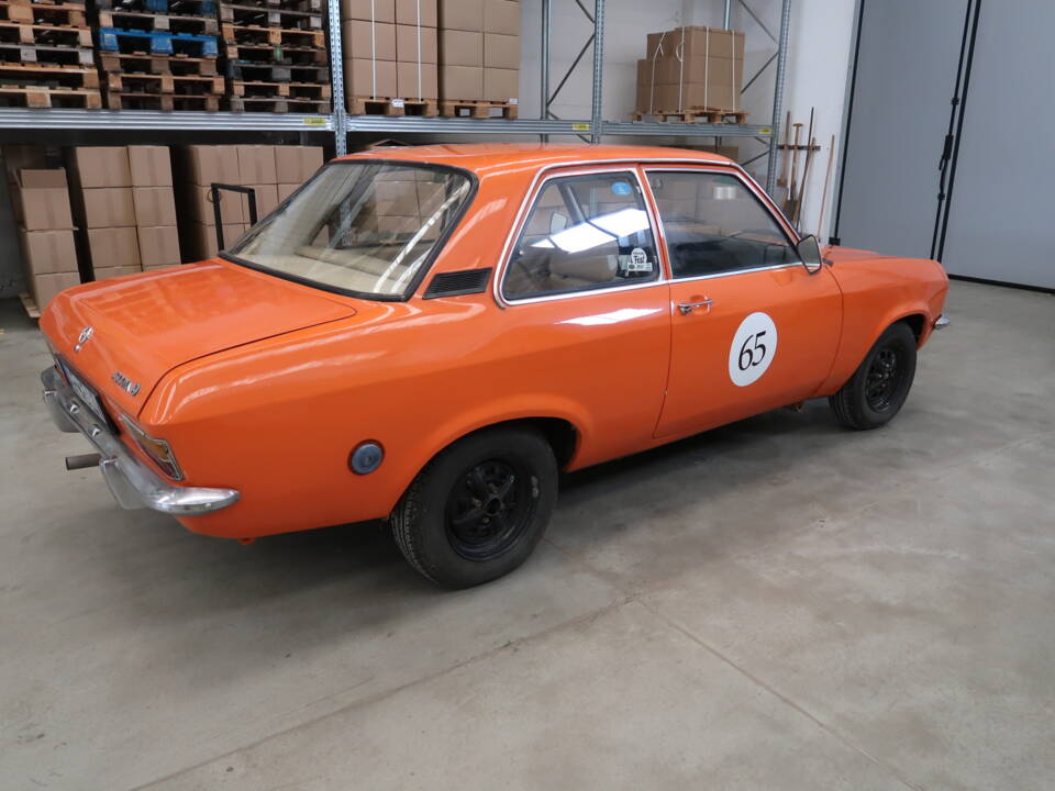 Bild 30/67 von Opel Ascona Caravan 1,9 S (1975)