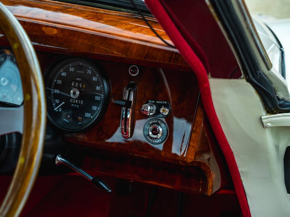 Bild 18/51 von Jaguar 240 (1968)