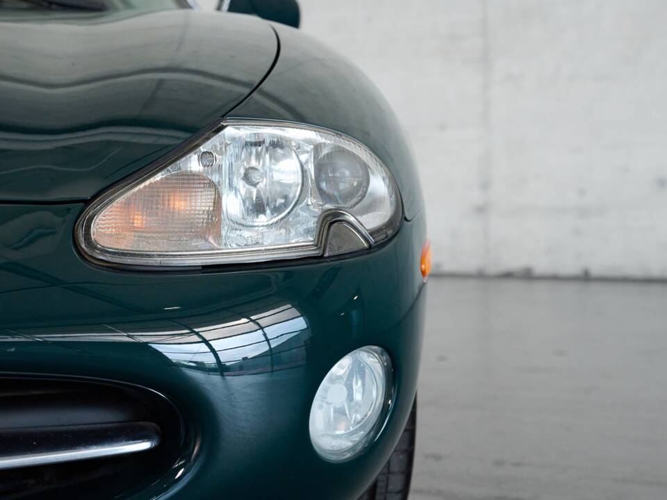 Bild 28/50 von Jaguar XK8 4.0 (2002)
