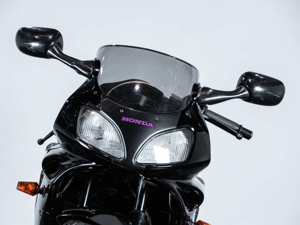 Bild 34/50 von Honda DUMMY (1994)