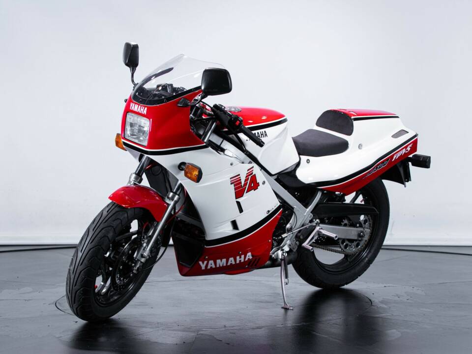 Bild 8/50 von Yamaha DUMMY (1985)