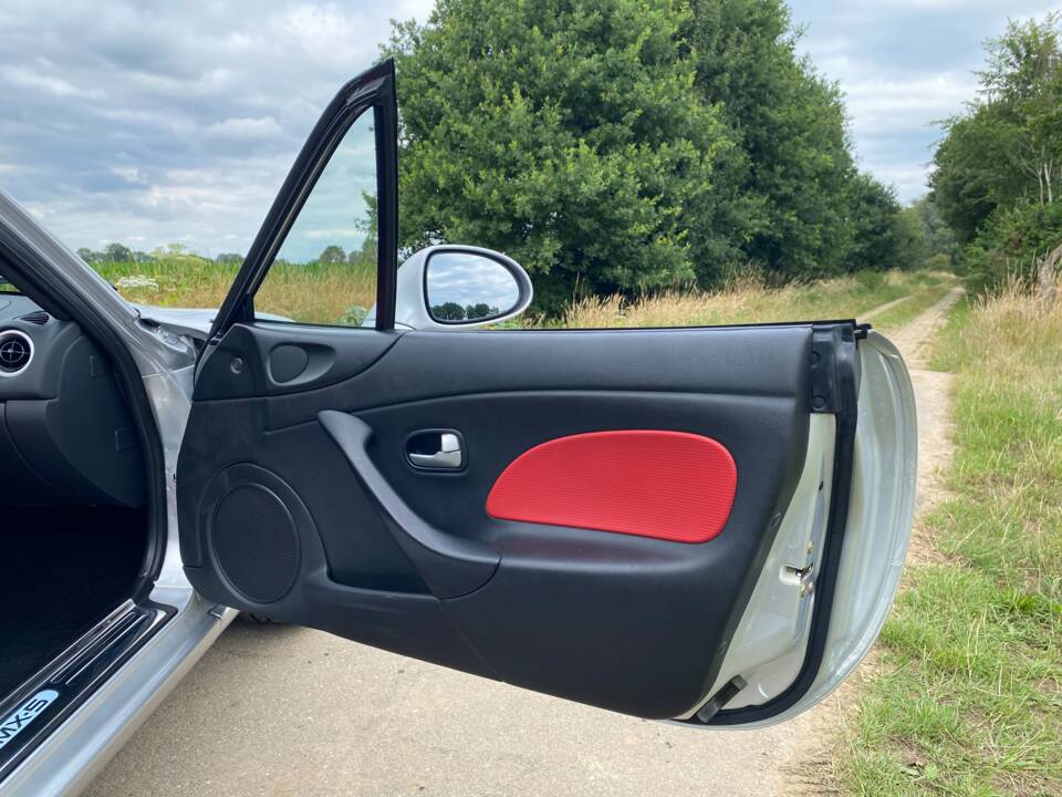 Afbeelding 36/63 van Mazda MX-5 1.6 (2004)