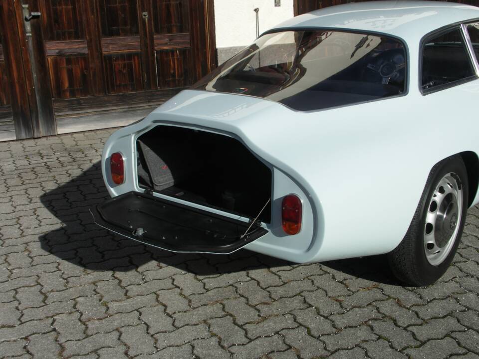 Afbeelding 21/39 van Alfa Romeo Giulietta SZ (1962)