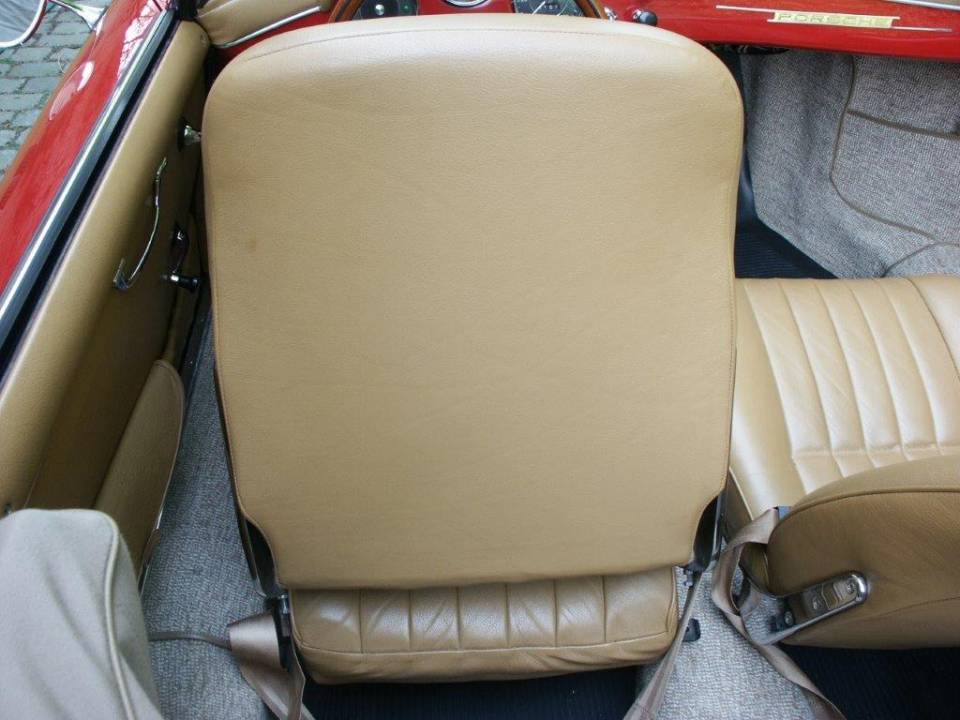 Image 19/35 of Porsche 356 B 1600 Super 90 (1961)