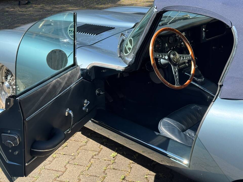 Afbeelding 9/17 van Jaguar Type E 4.2 (1965)