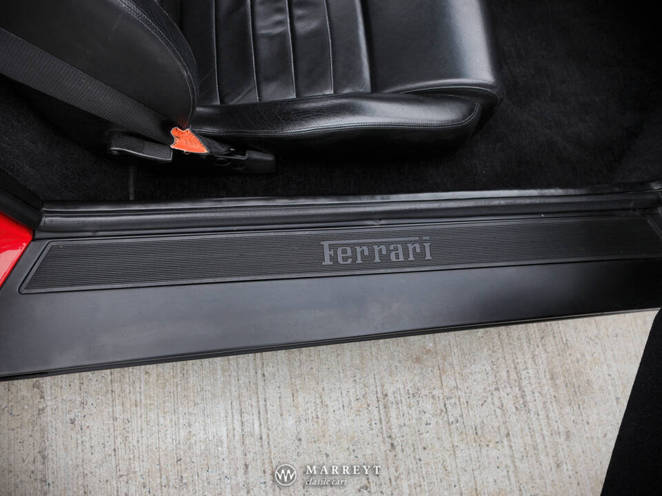 Image 44/64 de Ferrari 348 TB (1989)