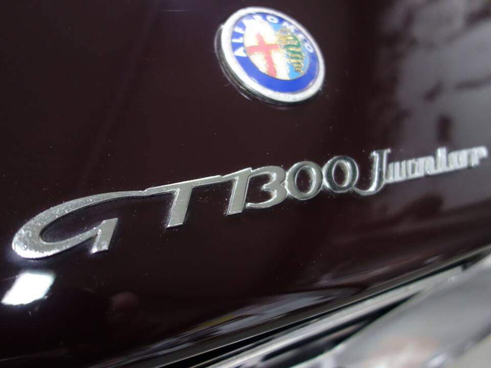Bild 25/60 von Alfa Romeo Giulia GT 1300 Junior (1975)