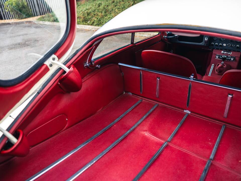 Image 42/50 de Jaguar Type E 3.8 (1963)
