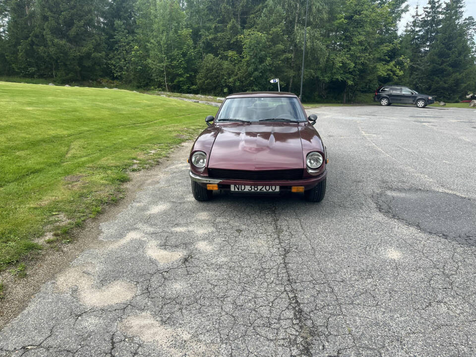 Image 2/8 of Datsun 260 Z (1976)