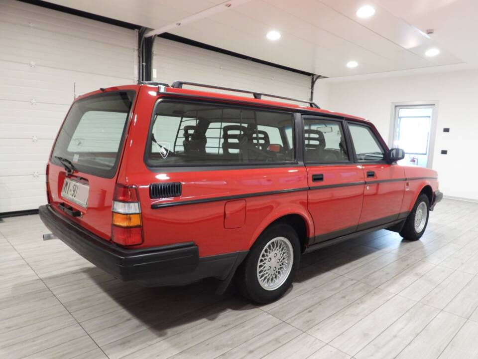 Afbeelding 4/15 van Volvo 240 Polar (1991)