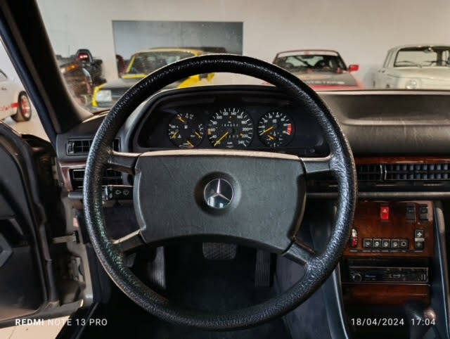 Image 22/27 of Mercedes-Benz 500 SEL (1986)