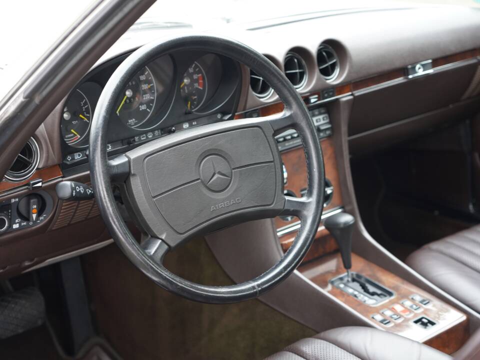 Image 5/17 of Mercedes-Benz 420 SL (1986)