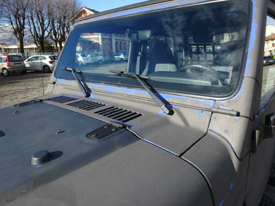 Image 41/42 de Jeep Wrangler Sport Hardtop 2.5 (1997)