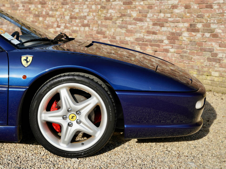 Immagine 23/50 di Ferrari F 355 Spider (2000)