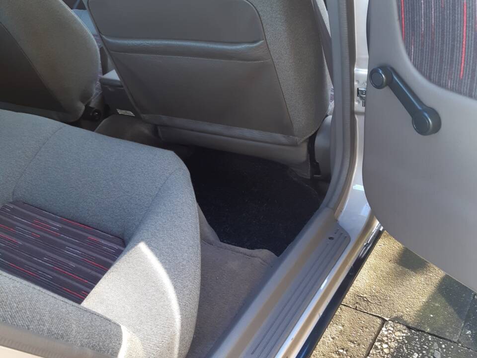 Bild 16/20 von Mazda 323F 1.6 16V (1993)