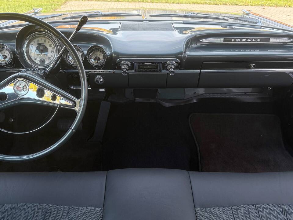 Bild 20/39 von Chevrolet Impala Sport Coupe (1959)