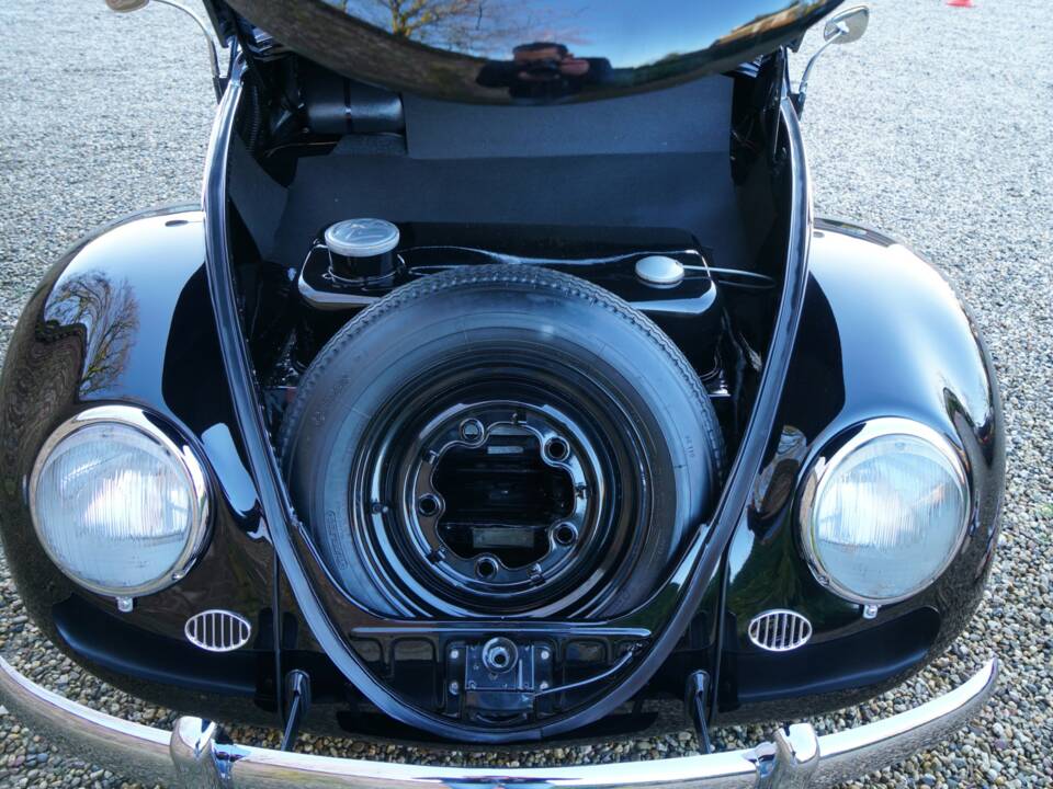 Image 42/50 of Volkswagen Beetle 1200 Standard "Oval" (1955)
