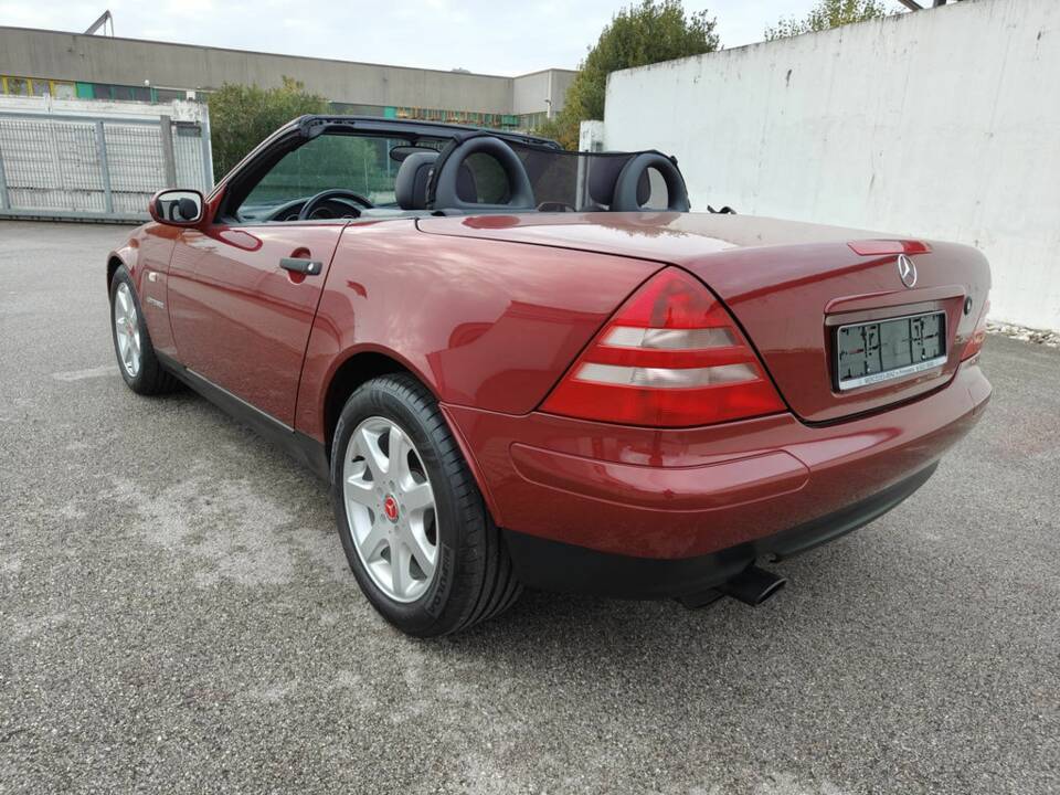 Image 3/8 of Mercedes-Benz SLK 230 Kompressor (1999)