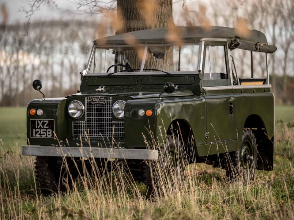 Image 1/9 of Land Rover 88 (1962)