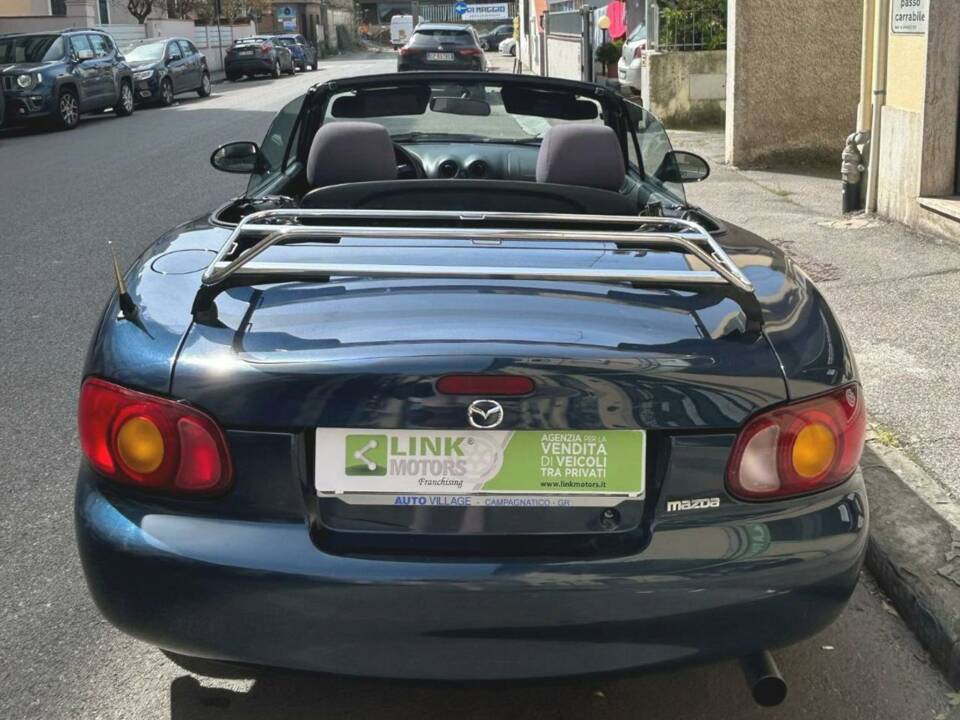 Immagine 7/10 di Mazda MX-5 1.6 (1999)