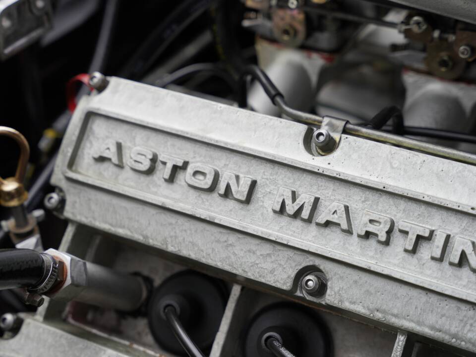 Bild 37/50 von Aston Martin V8 Volante (1982)