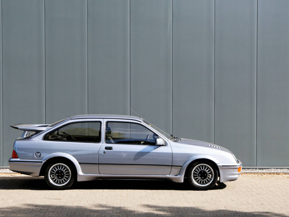 Immagine 3/47 di Ford Sierra RS Cosworth (1987)