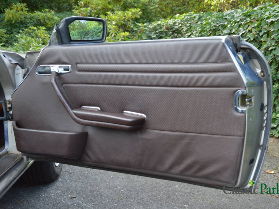 Image 27/47 de Mercedes-Benz 560 SL (1986)