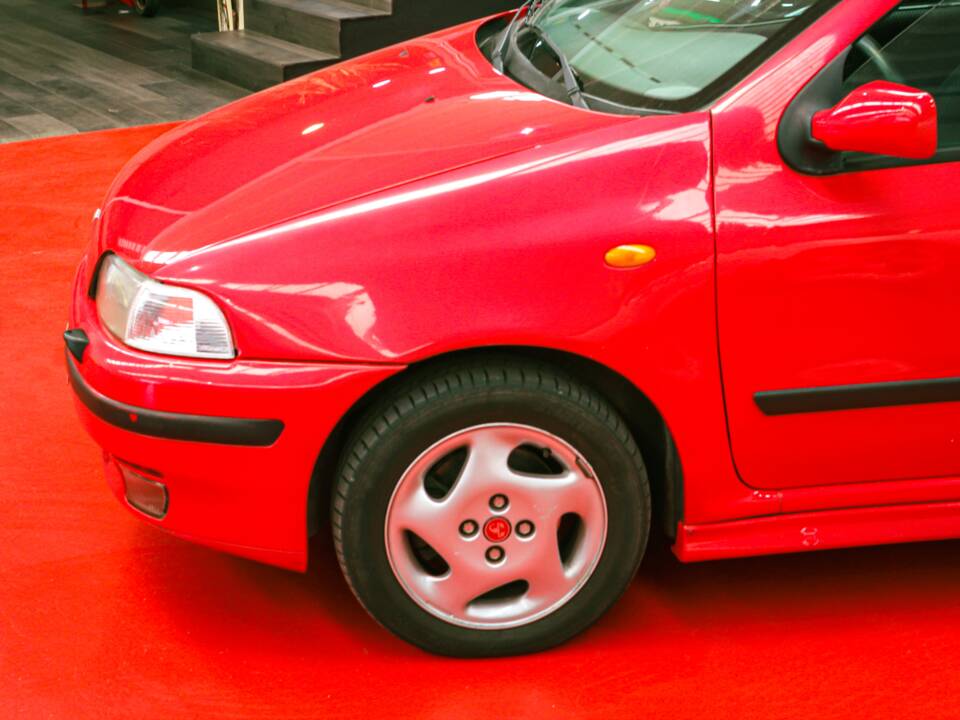 Image 21/39 of FIAT Punto GT (1995)