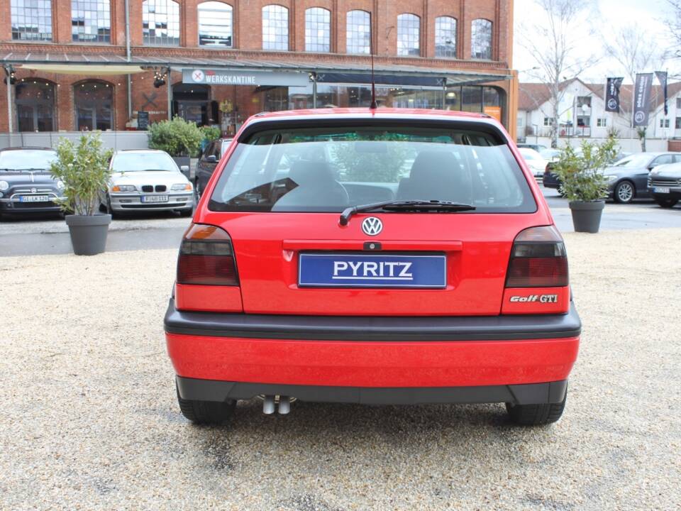 Afbeelding 21/21 van Volkswagen Golf III GTI 2.0 (1994)