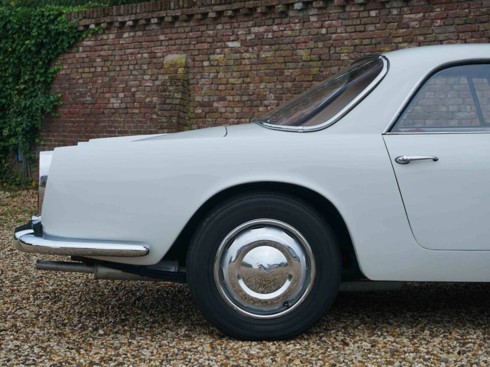 Image 44/50 of Lancia Flaminia GT 2.5 3C Touring (1964)
