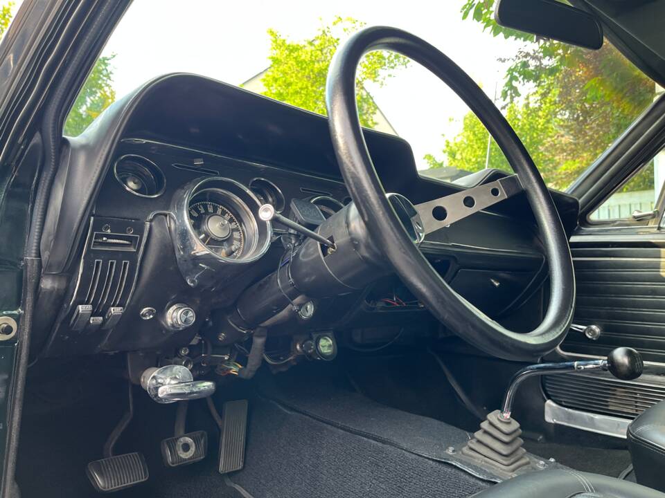 Image 28/49 of Ford Mustang GT 390 (1967)