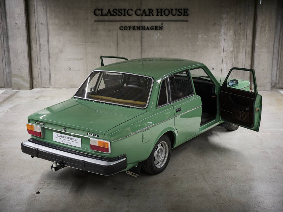 Bild 94/98 von Volvo 244 DL (1975)